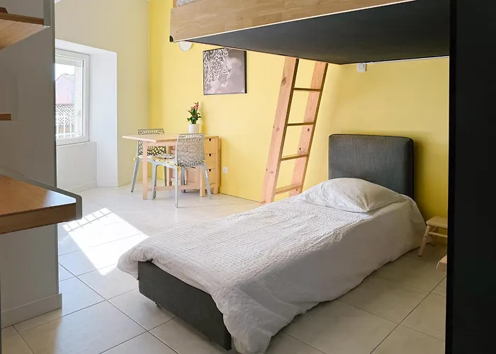 Du Faubourg 1 A 3 Personnes